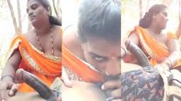 Big Boobs Tamil Bhabhi Giving Blowjob to lover at jungal hot outdoor sex