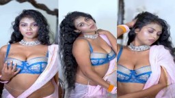 Bong Beauty in Indoor Feat Swapna Nude boobs Show Saree Fashion