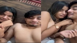 Shy Girlfriend Boobs Show Romance Viral MMS