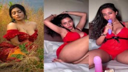Thea D'Suuza XXX Live Pussy Show Video Playing with Dildo